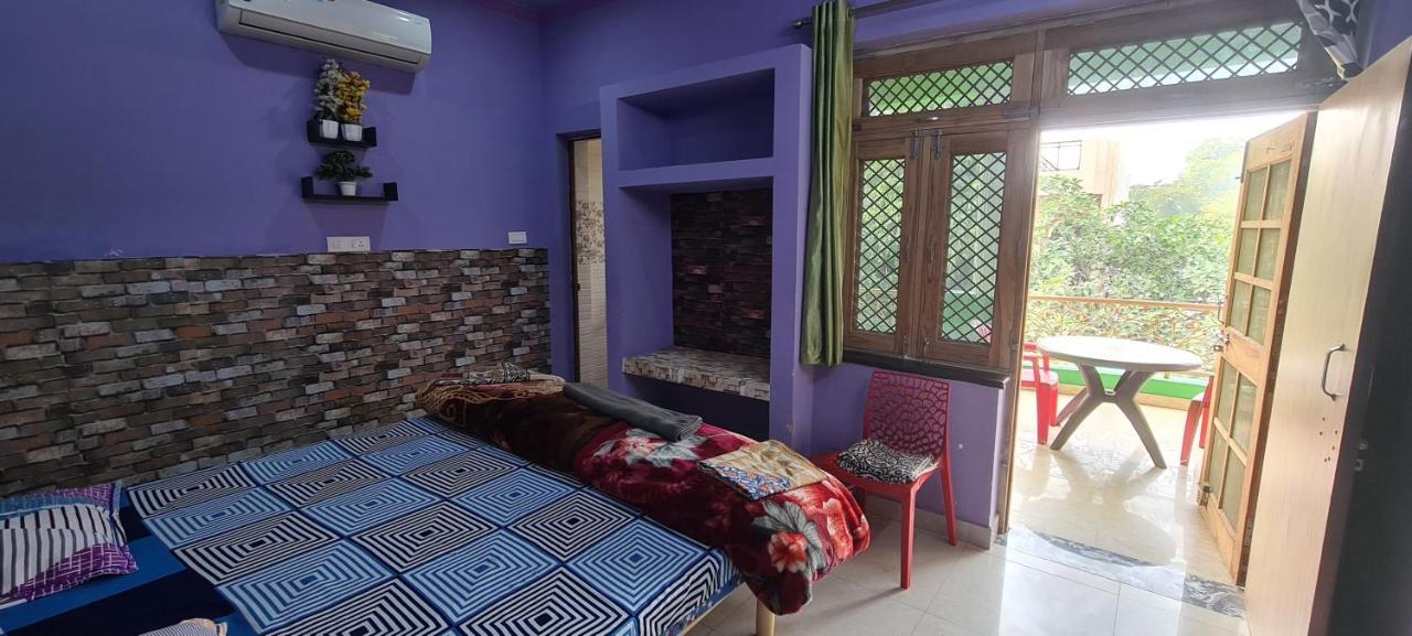 Anukampa Homestay Агра Экстерьер фото
