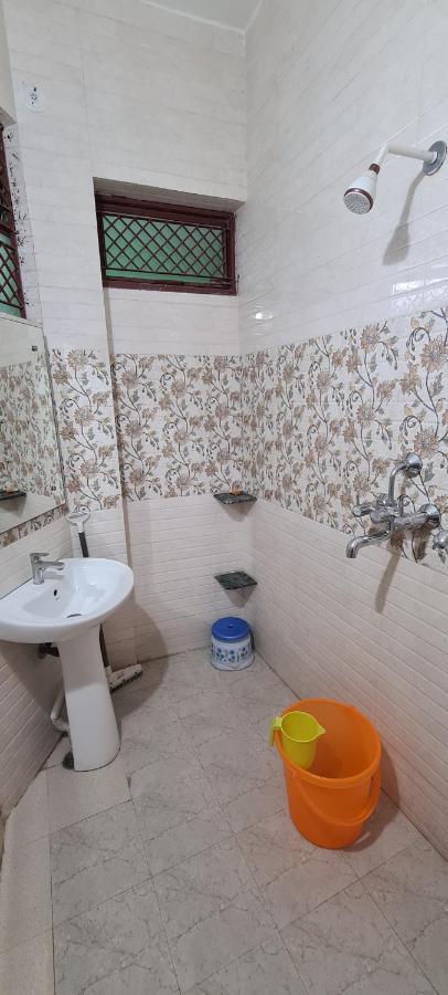 Anukampa Homestay Агра Экстерьер фото